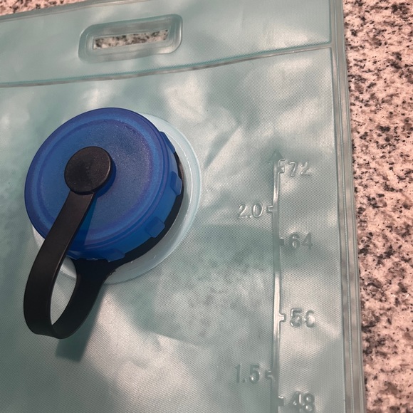 2 liter hydration backpack - Picture 3 of 3